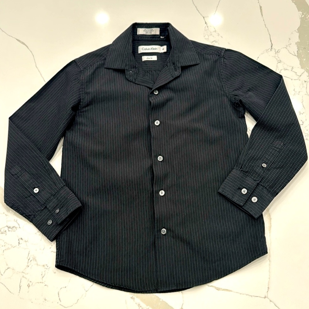 Youth boys Calvin Klein Slim Fit pinstripe black Dress Shirt size 8